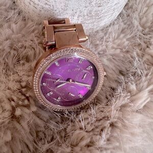 Beautiful and unique watch for day a day perfect for style